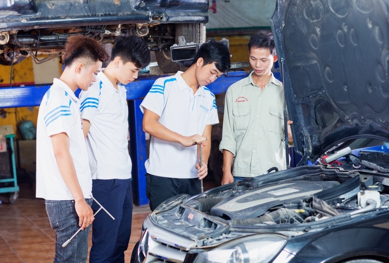 Trung tâm dạy nghề Thanh Xuân - học sửa xe ô tô