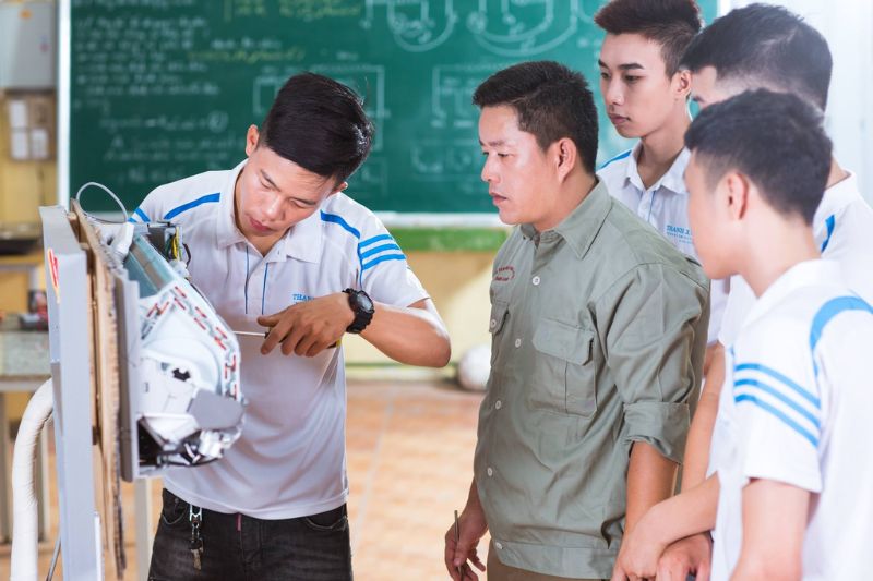 học nghề sửa chữa điều hòa