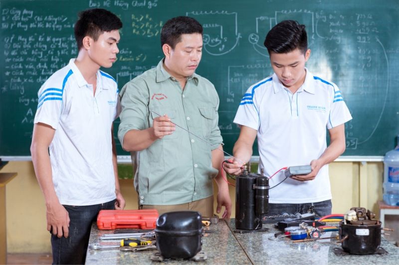 trường dạy nghề sửa chữa điện lạnh