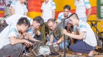 Lí do nên học sửa xe – Góc khuất thu nhập khủng