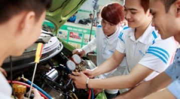 Học sửa chữa ô tô dễ hay khó?