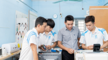 Học điện lạnh xong có dễ xin việc không?