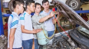 Nghề sửa ô tô có phù hợp với người trẻ không?