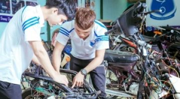 Thu nhập nghề sửa xe máy bao nhiêu? Lương thợ sửa xe máy 2026